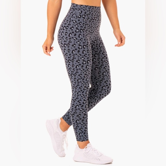 Ryderwear | Hybrid Full Length Leggings in
Steel Blue Leopard Size XS - Picture 1 of 8